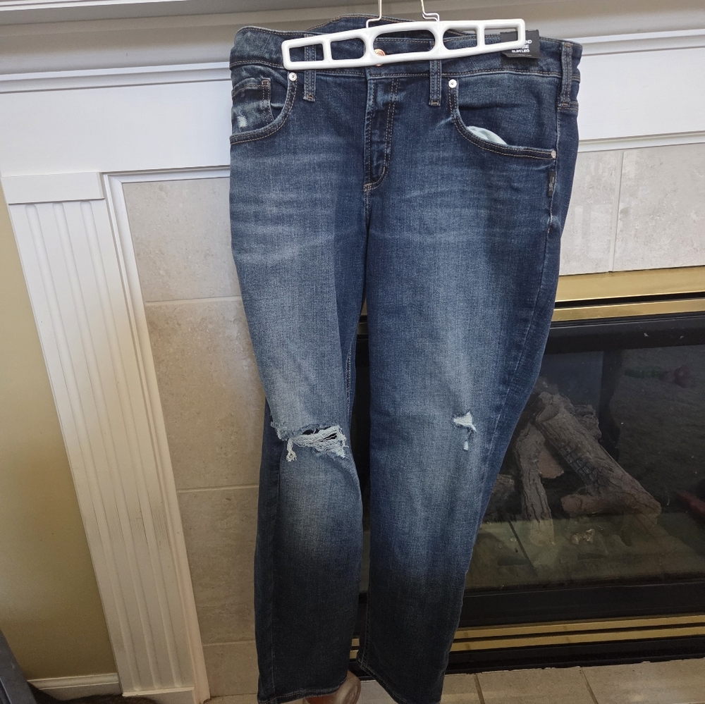 NWT Silver Jeans Boyfriend Mid Rise Slim  14P. 32/27.  NWT